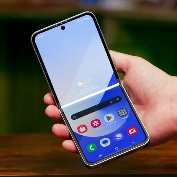Cette fuite dévoile le prix du Galaxy Z Flip7 FE, le futur smartphone pliable (vraiment) pas cher de Samsung