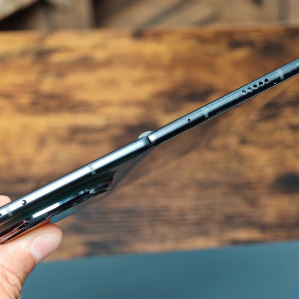 Samsung peut en prendre de la graine : ce nouveau smartphone Android parvient à allier autonomie et finesse