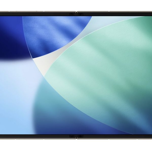 L’iPhone pliable serait bien plus petit que le Galaxy Z Fold 7
