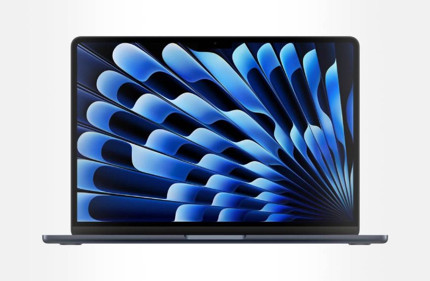 Soldes MacBook Air M3 : avec 560 € de remise, ce modèle surpuissant est à prix cassé !