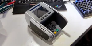 Ce chercheur a cracké tous les terminaux bancaires de Suisse et c'est flippant !