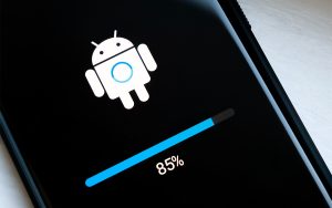 Cette mise à jour Android est particulièrement critique : une faille matérielle est exploitée par les pirates
