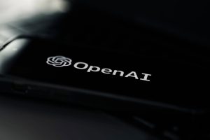 Le torchon brûlerait entre OpenAI et Microsoft