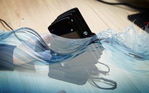 Et si nos vieux smartphones avaient une nouvelle vie dans des “datacenters sous-marins”