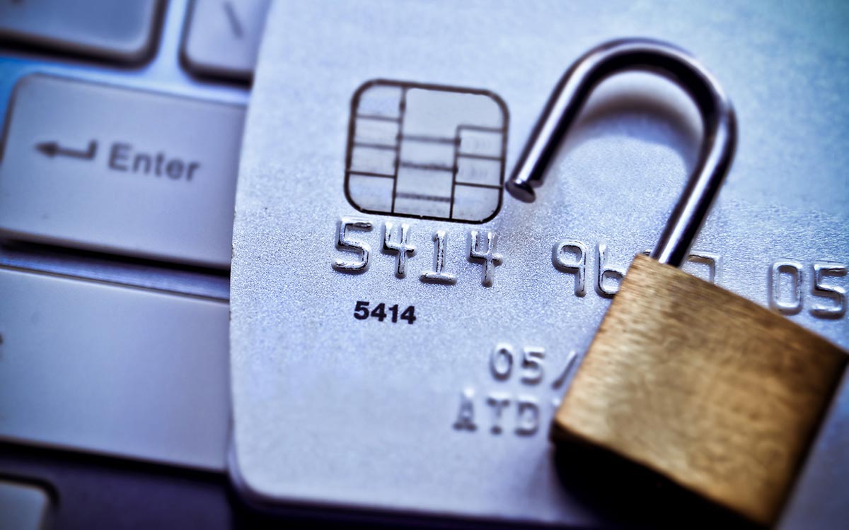 Pourquoi un VPN est important pour vos transactions bancaires en ligne ?