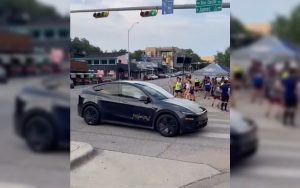Tesla teste enfin ses robotaxis sans chauffeur (ou presque), les images sont là