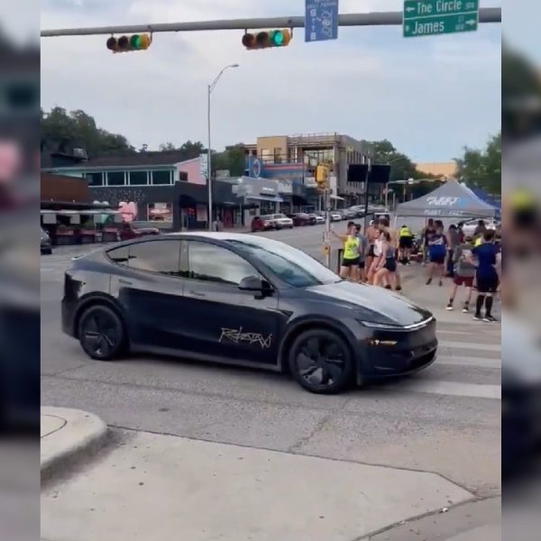 Tesla teste enfin ses robotaxis sans chauffeur (ou presque), les images sont là