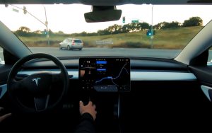 Votre Tesla se conduira-t-elle vraiment toute seule un jour ? Elon Musk admet qu’il vous a sans doute menti