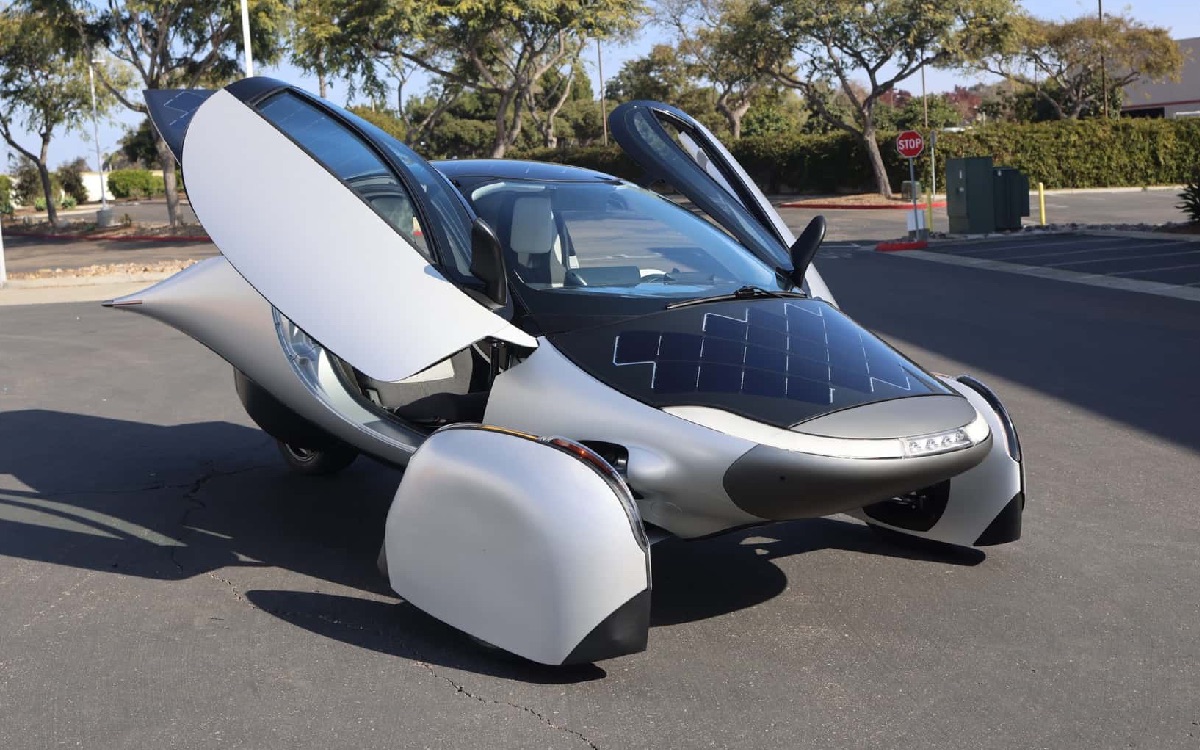 Cette voiture solaire est prête pour la production, suivez en direct ici le lancement de ce futur véhicule qui ne nécessite pas de recharge