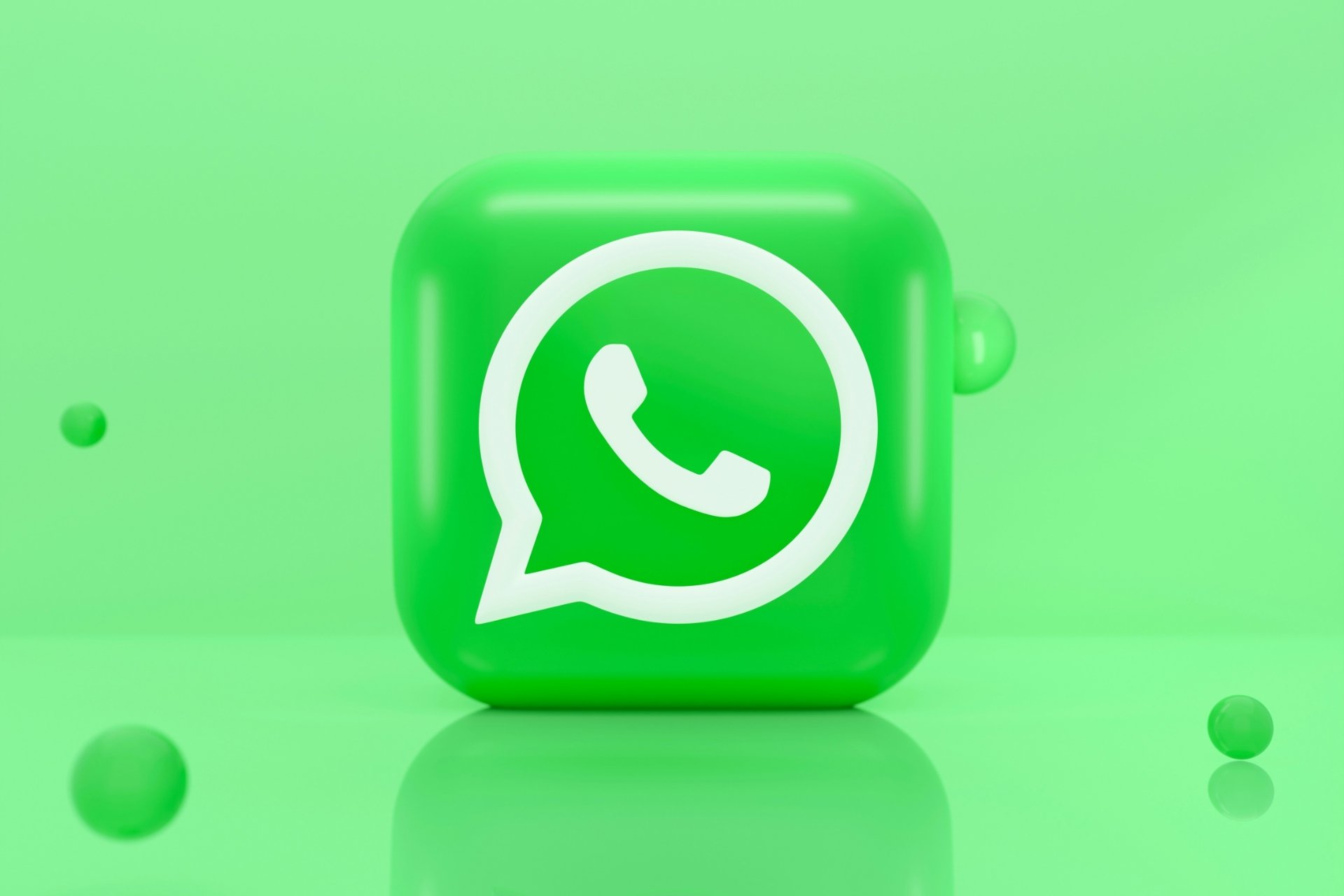 WhatsApp résume maintenant les messages privés non lus avec de l’IA