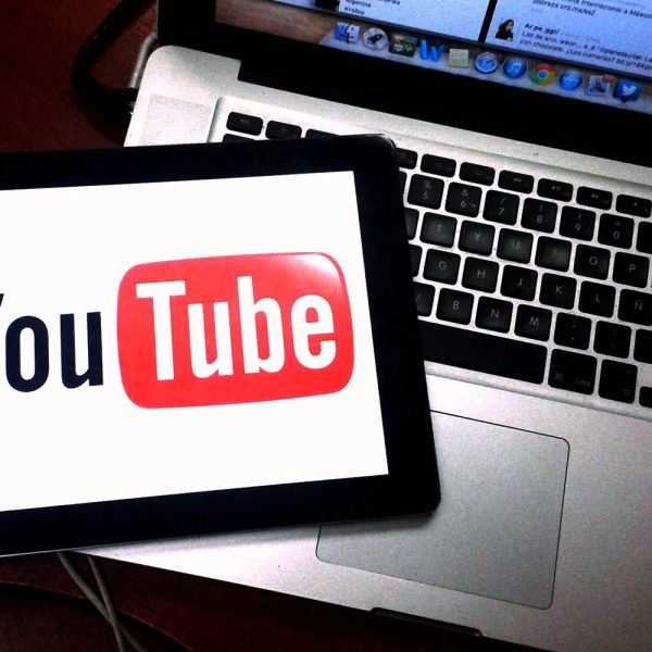 Comment regarder YouTube sans pub gratuitement (et légalement) ?