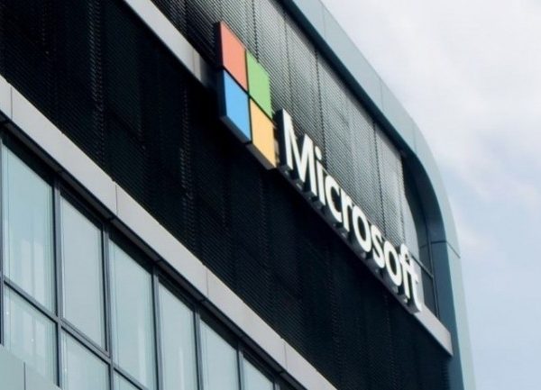 Telex : Microsoft suprime 9 100 postes, Figma prépare son IPO, Une cyberattaque sur Qantas expose 6 millions de clients