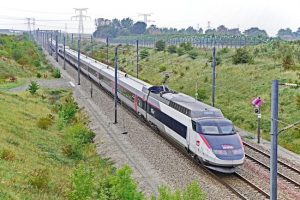 Telex : Progress Software rachète Nuclia, Intel passe plus vite à la gravure 14A, Appel d'offre SNCF pour connecter les trains à l'Internet par satellite