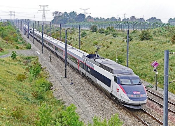 Telex : Progress Software rachète Nuclia, Intel passe plus vite à la gravure 14A, Appel d'offre SNCF pour connecter les trains à l'Internet par satellite