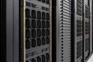 CoreWeave, 1e NCP à déployer les GB300 NVL72 de Nvidia