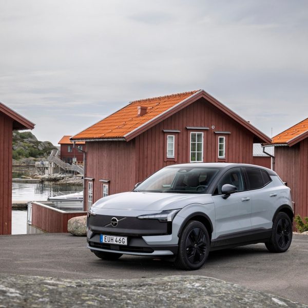 Volvo : essai de l’EX30 Cross Country, la formule magique pour rendre le SUV électrique encore plus sexy ?