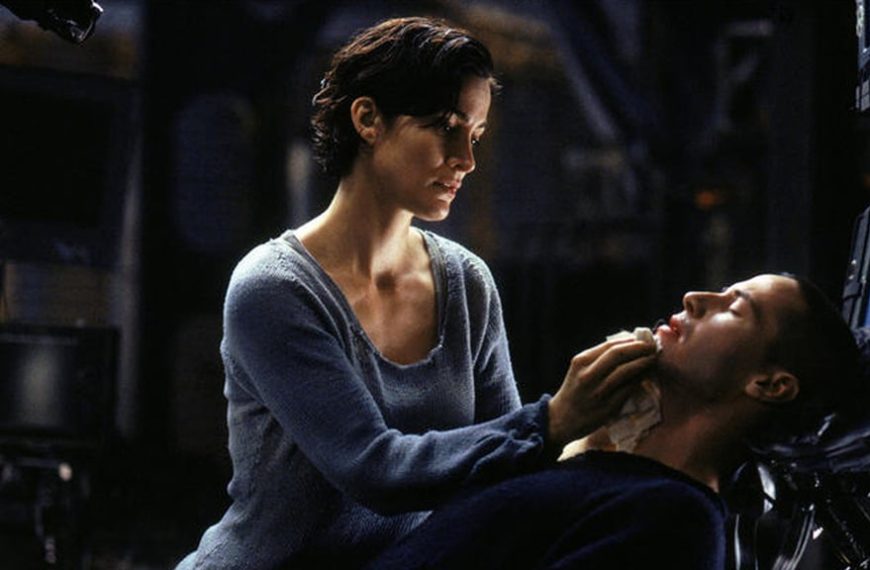 26 ans après la sortie de Matrix, certains n'ont toujours rien compris : cette connexion unique est le pilier fondateur de la saga !