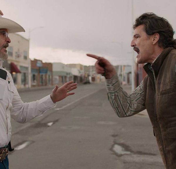 "Ambitieux" Pedro Pascal affronte Joaquin Phoenix en 2025 au cinéma dans ce western moderne totalement déjanté !