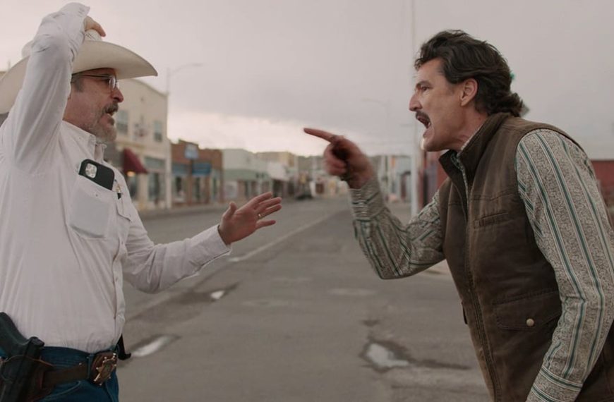 "Ambitieux" Pedro Pascal affronte Joaquin Phoenix en 2025 au cinéma dans ce western moderne totalement déjanté !