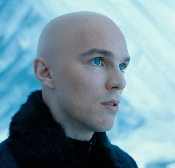 "Impressionnant" Le Superman de James Gunn terrasse celui d'Henry Cavill : l'univers DC reprend des couleurs en 2025 au cinéma