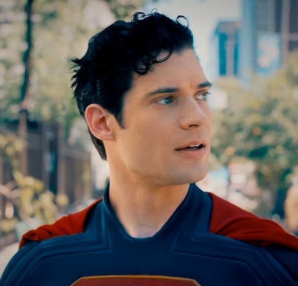 Pour obtenir le rôle de Superman, David Corenswet a consommé 4500 calories par jour : une experte donne son avis !