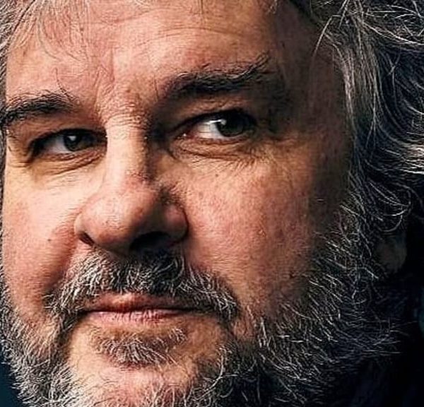 Peter Jackson veut faire revivre un oiseau géant éteint depuis 600 ans façon Jurassic Park…