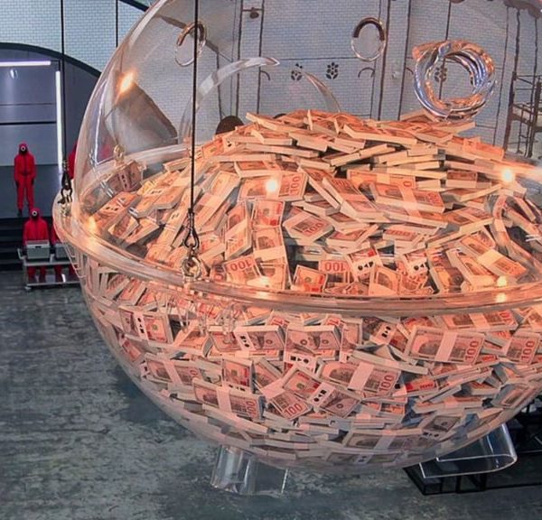 L'auteur de Squid Game était si fauché qu'il a vendu son PC 675$ pour survivre : Netflix a changé sa vie en produisant sa série