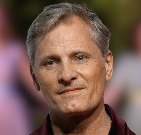 "Je le recommande" Viggo Mortensen est impressionné par ce film de Peter Jackson : c'était avant Le Seigneur des anneaux