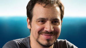 "Une merveille" Alexandre Astier regarde ce film de Steven Spielberg en VF : les puristes vont crier au scandale