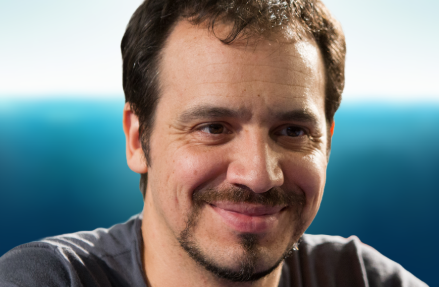 "Une merveille" Alexandre Astier regarde ce film de Steven Spielberg en VF : les puristes vont crier au scandale