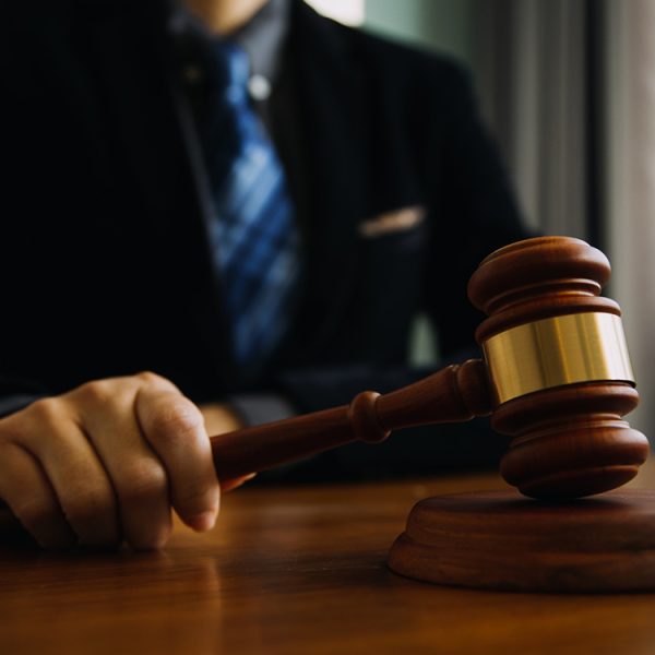 Apple attaque ce youtubeur en justice et l’accuse d’avoir mis la main sur un iPhone très particulier