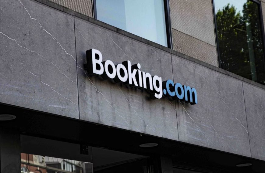 Booking sommée de modifier ses contrats conclus avec les hôteliers français, jugés « manifestement déséquilibrés »