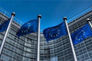 Droit d’auteur : à partir du 2 août, les IA devront bien dévoiler leurs sources en Europe