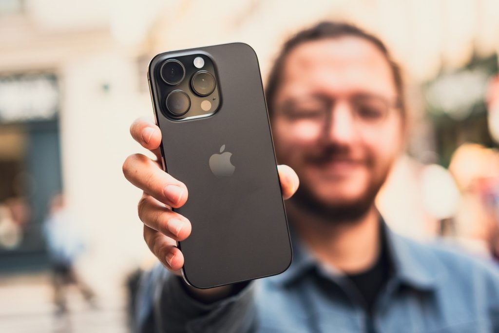 L’iPhone 17 Pro Max aurait la plus grosse batterie jamais vue chez Apple