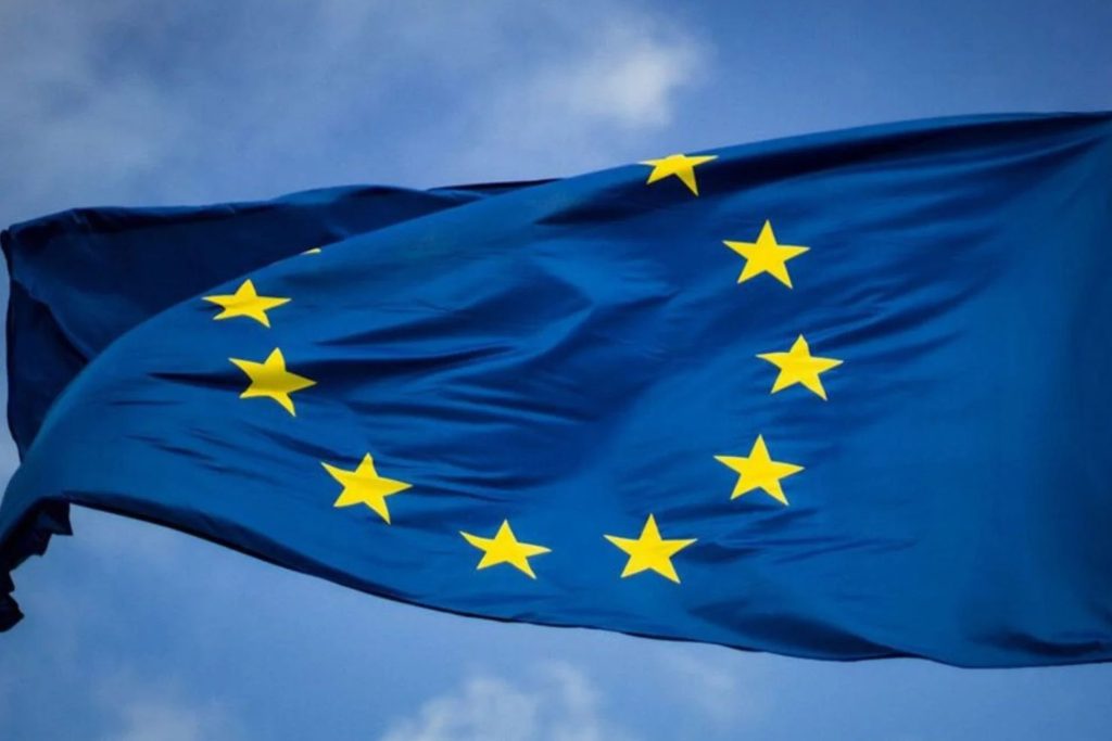 Après l’AI Act, Bruxelles publie un mode d’emploi destiné aux géants de l’IA