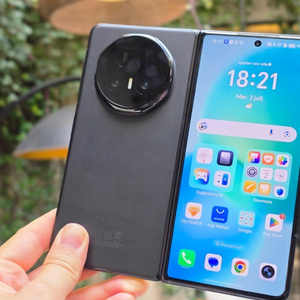 Honor Magic V5 : notre prise en main du smartphone pas tout à fait le plus fin du monde