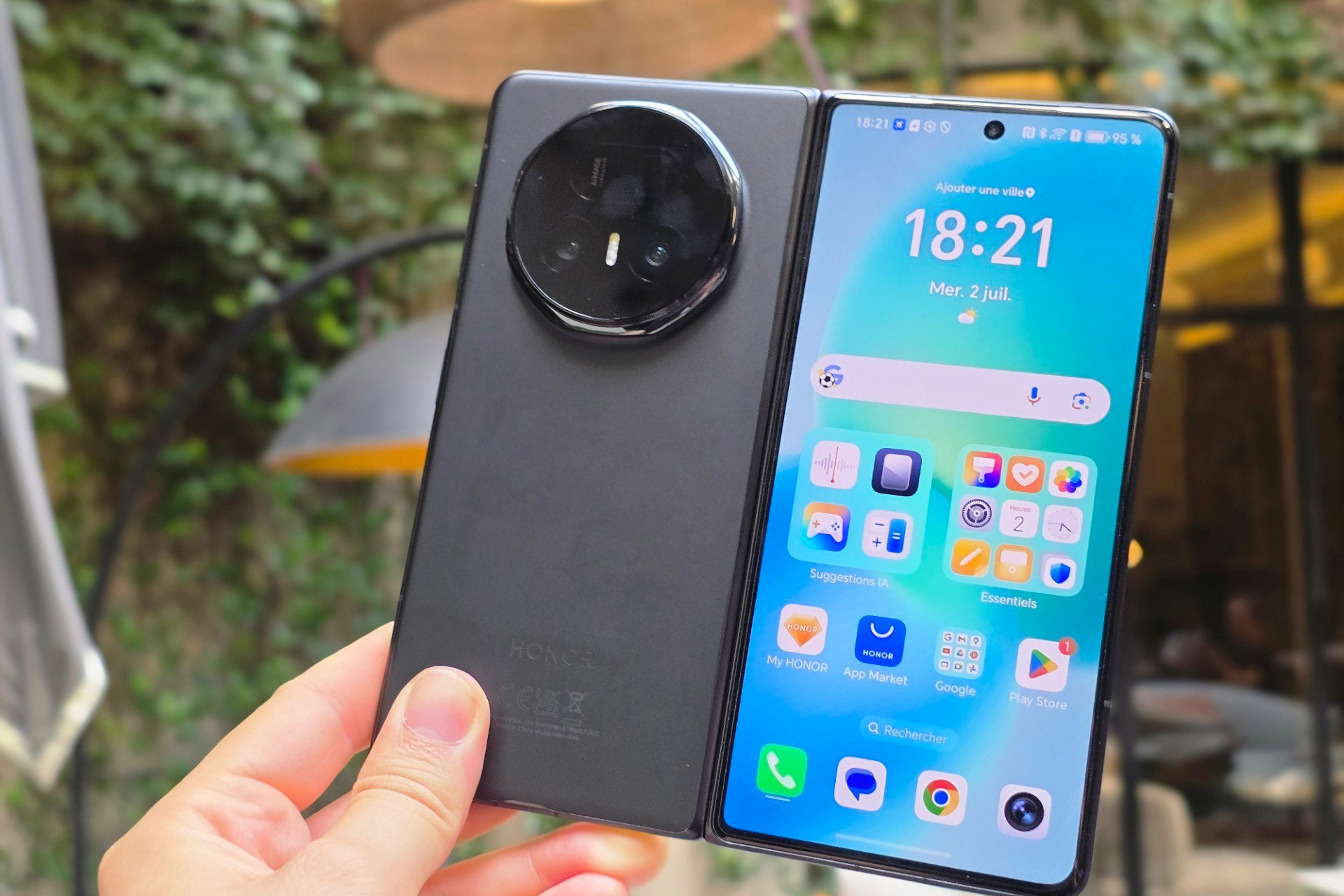 Honor Magic V5 : notre prise en main du smartphone pas tout à fait le plus fin du monde