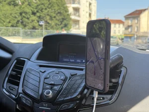 Test du support voiture magnétique UGREEN qui s’adapte vraiment PARTOUT