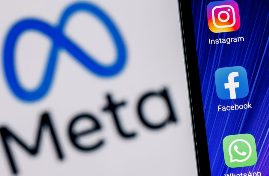 Sur WhatsApp et Facebook, l’IA vous enverra des messages privés sans que vous ayez rien demandé