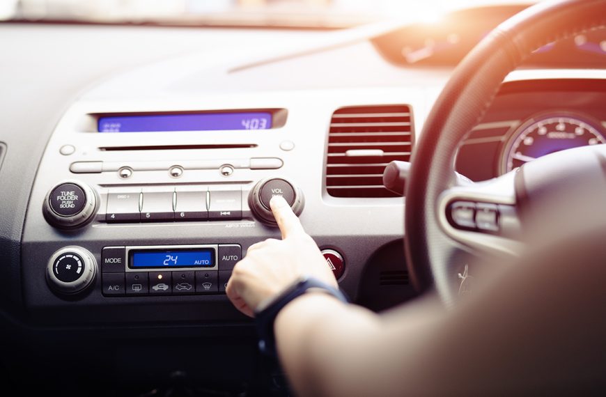 Samsung prépare un concurrent d’Android Auto et son design vient de fuiter, voici à quoi il va ressembler