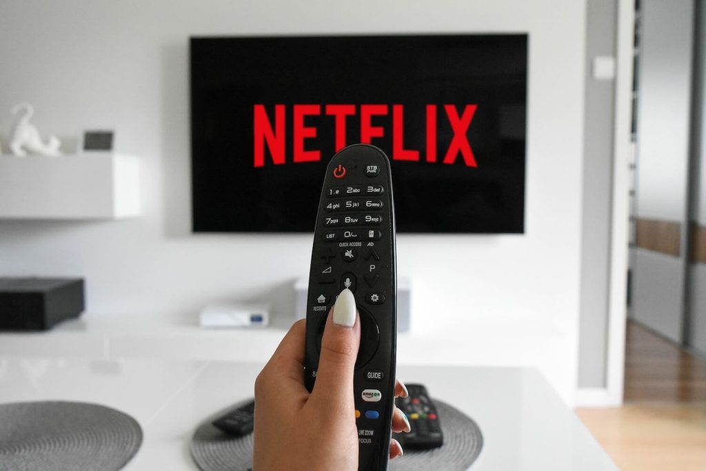 Netflix s’inspire de plus en plus de la télé à la papa