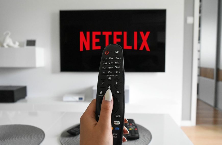 Netflix s’inspire de plus en plus de la télé à la papa