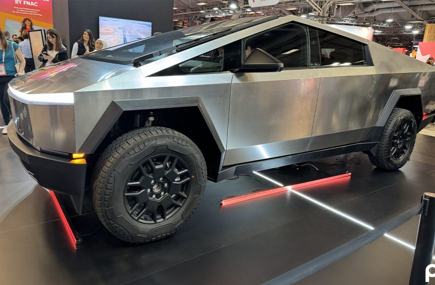 Malgré le fiasco du Cybertruck, Tesla envisagerait un nouveau modèle du pickup électrique