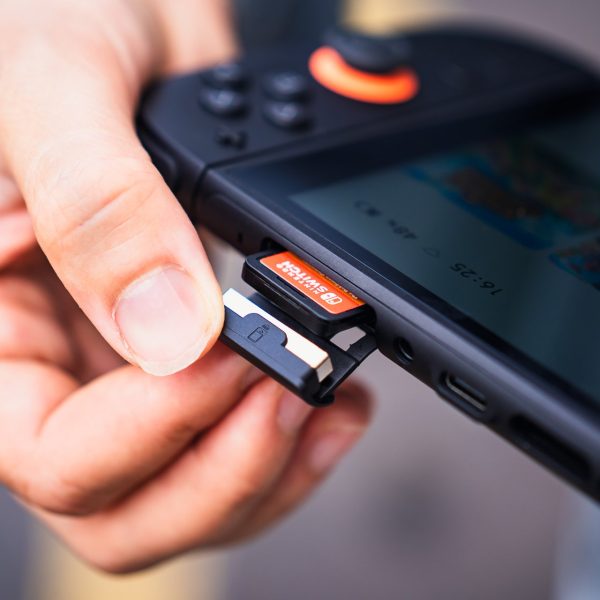 Nintendo Switch 2 : la chasse aux copies pirates frappe le marché de l’occasion