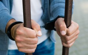 En prison pour avoir testé des consoles de jeu portables ? Ce youtubeur court un vrai risque