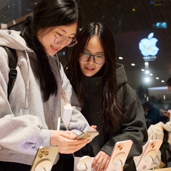 En multipliant les promotions, Apple retrouve des couleurs en Chine