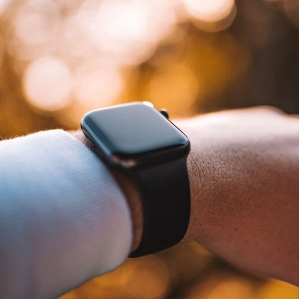Apple Watch : une nouvelle IA peut détecter les problèmes de santé du porteur