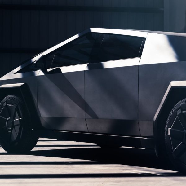 Tesla : un mini Cybertruck pour faire oublier le fiasco du gros ?