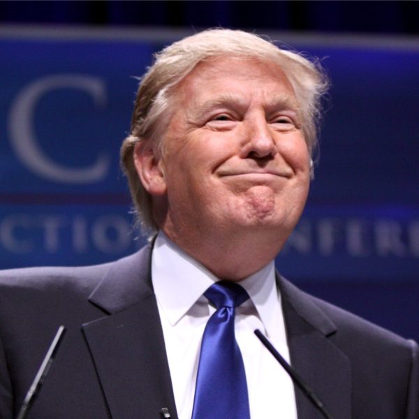 « AI Action Plan » : Donald Trump crucifie le droit d’auteur en faveur de l’IA made in US
