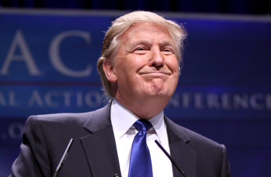 « AI Action Plan » : Donald Trump crucifie le droit d’auteur en faveur de l’IA made in US